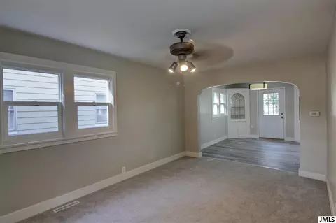 1226 Loeser Ave, Jackson, MI 49203 photo 2