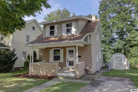 1226 Loeser Ave, Jackson, MI 49203 photo 1