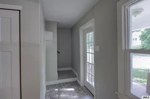 1226 Loeser Ave, Jackson, MI 49203 photo 6