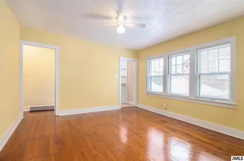 402 Third St, Jackson, MI 49201 photo 17