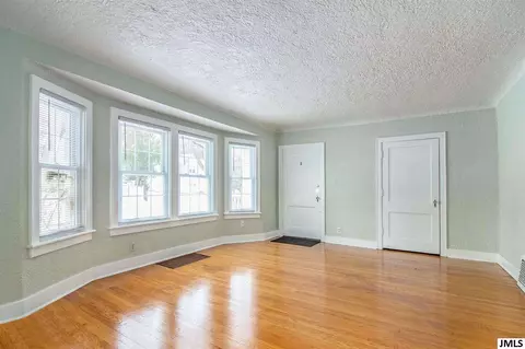 402 Third St, Jackson, MI 49201 photo 4