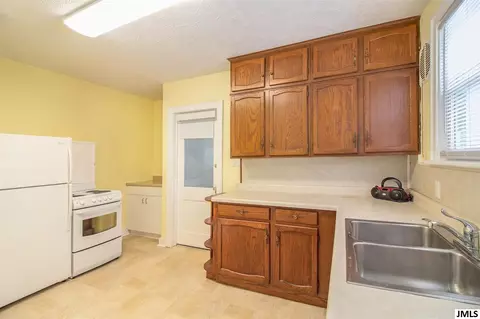 402 Third St, Jackson, MI 49201 photo 9