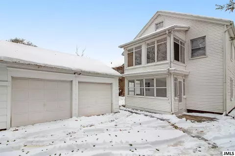 402 Third St, Jackson, MI 49201 photo 3