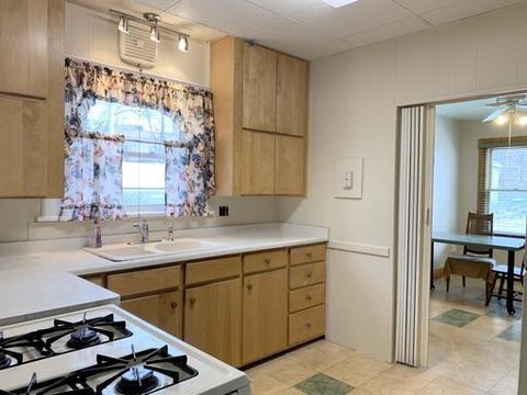 201 S Grinnell, Jackson, MI 49203 photo 9