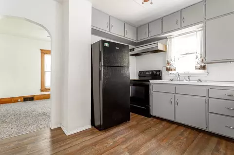 419 N Pleasant St, Jackson, MI 49202 photo 4