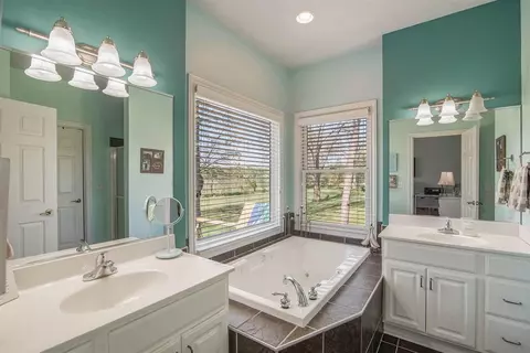 1105 Point N, Jackson, MI 49203 photo 17