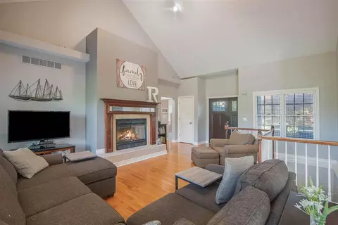1105 Point N, Jackson, MI 49203 photo 6