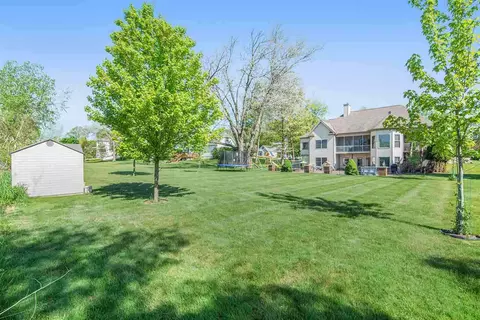 1105 Point N, Jackson, MI 49203 photo 41