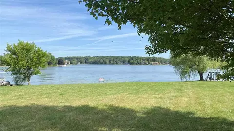 7965 Wadding Dr, Onsted, MI 49265 photo 2