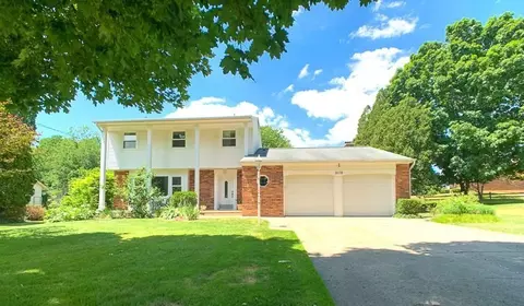 2110 Creglow Dr, Jackson, MI 49203 photo 1