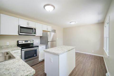 116 E Southfield Dr, Jackson, MI 49203 photo 2