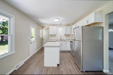 116 E Southfield Dr, Jackson, MI 49203 photo 3