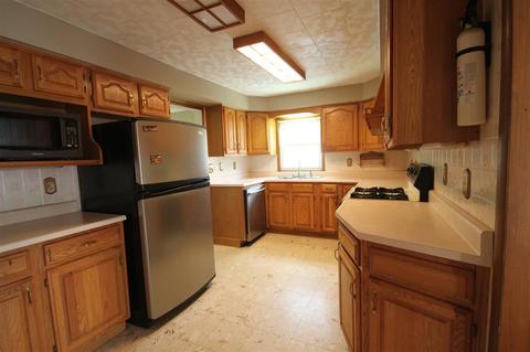 411 Falcon, Jackson, MI 49202 photo 11