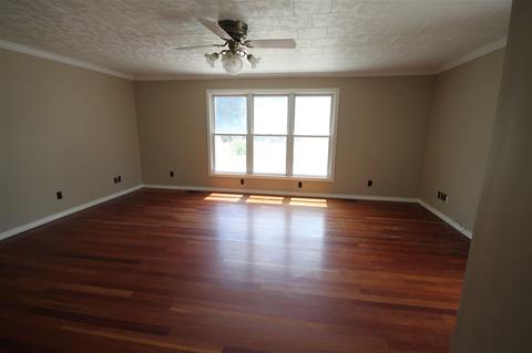 411 Falcon, Jackson, MI 49202 photo 10