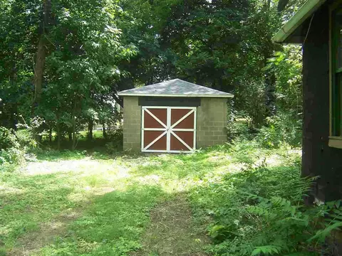 3143 Perlman Rd, Jackson, MI 49203 photo 1