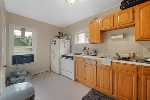 724 Edgewood, Jackson, MI 49202 photo 14