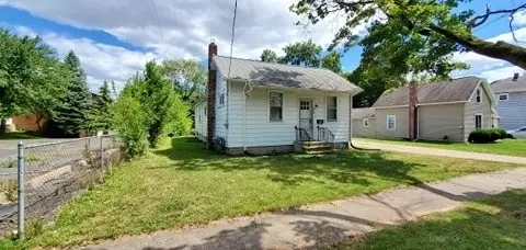 915 Backus St, Jackson, MI 49202 photo 3