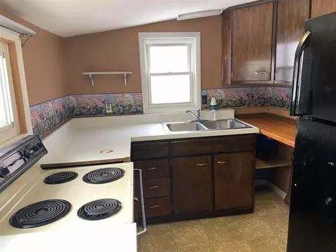 238 E Porter St, Jackson, MI 49202 photo 2