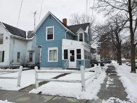 716 Bush St, Jackson, MI 49202 photo 1