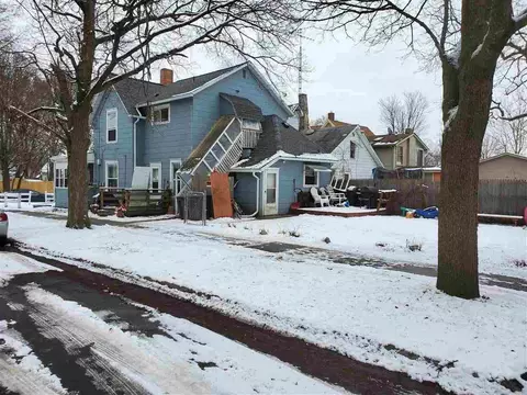 716 Bush St, Jackson, MI 49202 photo 4