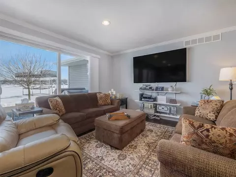122 E Princess Dr, Brooklyn, MI 49230 photo 8