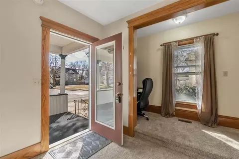 732 W Franklin St, Jackson, MI 49201 photo 6