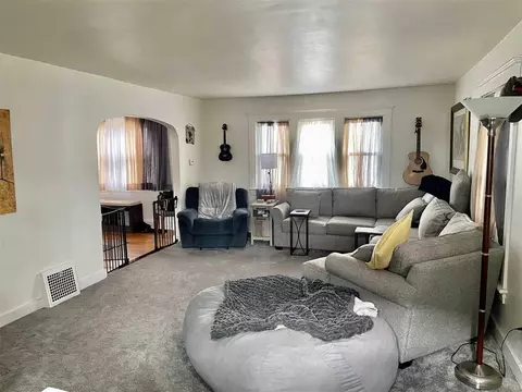 119 Arnold, Jackson, MI 49202 photo 3