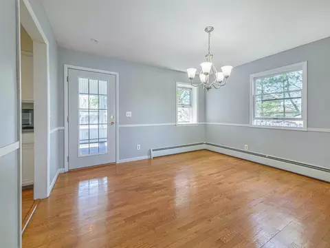 2000 Cascade Dr, Jackson, MI 49203 photo 9
