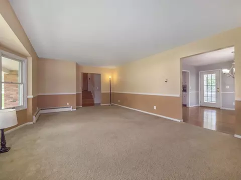 2000 Cascade Dr, Jackson, MI 49203 photo 5