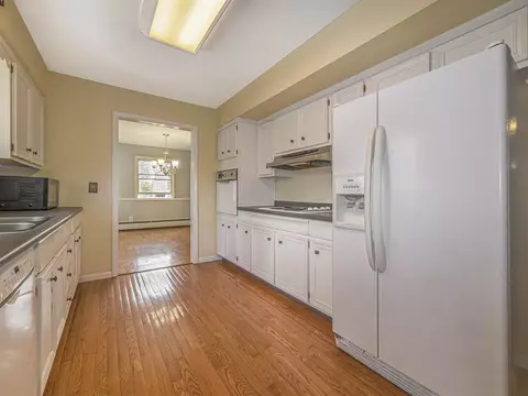 2000 Cascade Dr, Jackson, MI 49203 photo 7
