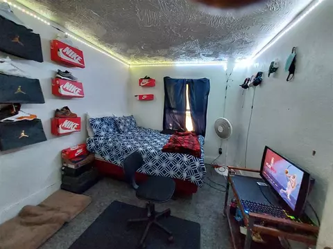 227 Wall, Jackson, MI 49203 photo 8
