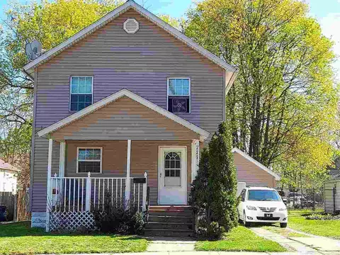 227 Wall, Jackson, MI 49203 photo 1
