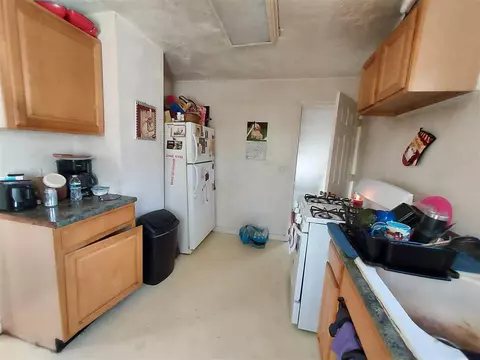 227 Wall, Jackson, MI 49203 photo 5