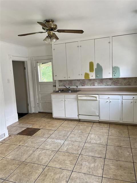 317 Carr St, Jackson, MI 49201 photo 10