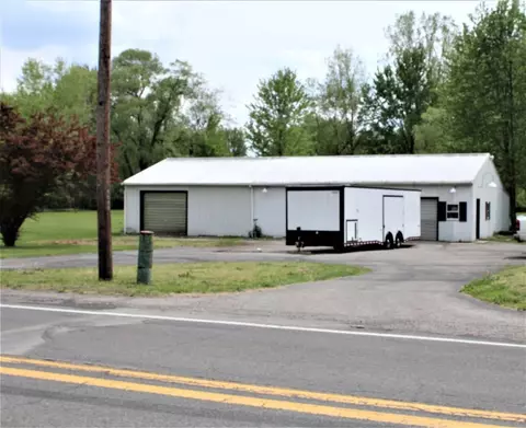 5055 Page Ave, Jackson, MI 49201 photo 3