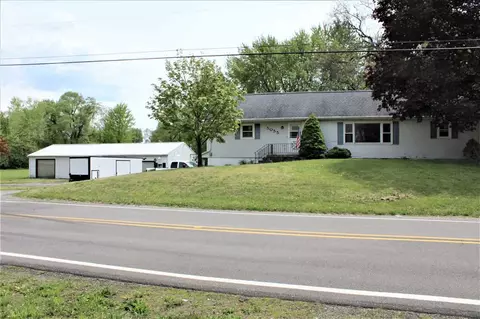 5055 Page Ave, Jackson, MI 49201 photo 2