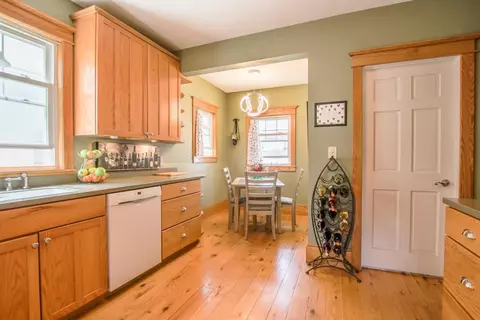 314 S Webster St, Jackson, MI 49203 photo 9