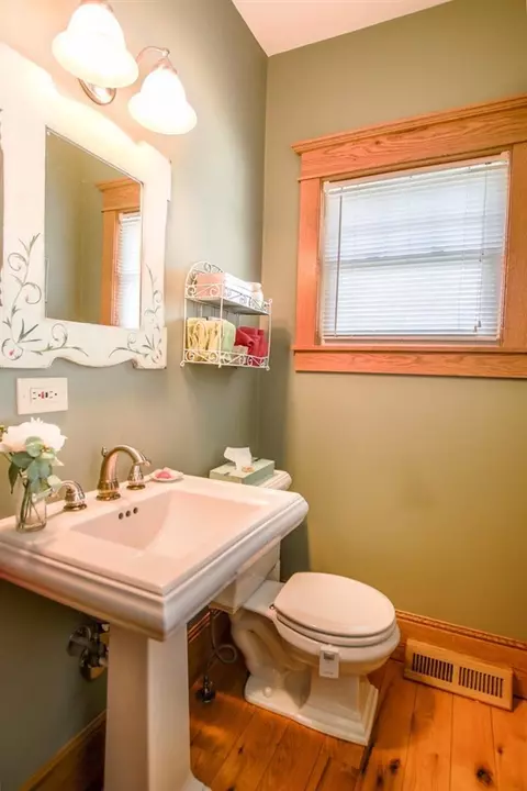 314 S Webster St, Jackson, MI 49203 photo 12