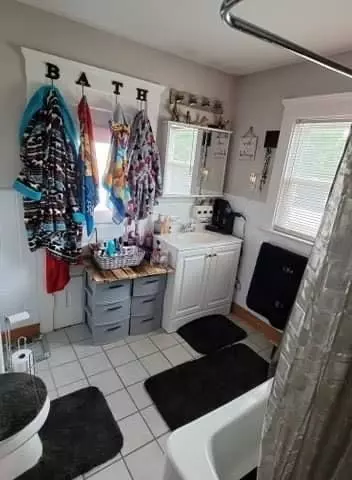736 Loomis, Jackson, MI 49202 photo 22