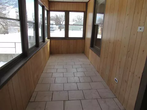 1516 Pringle St, Jackson, MI 49202 photo 2