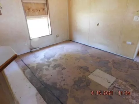 825 Eugene Ave, Jackson, MI 49203 photo 5