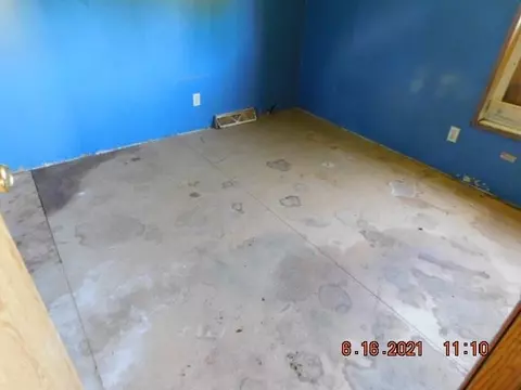 825 Eugene Ave, Jackson, MI 49203 photo 9