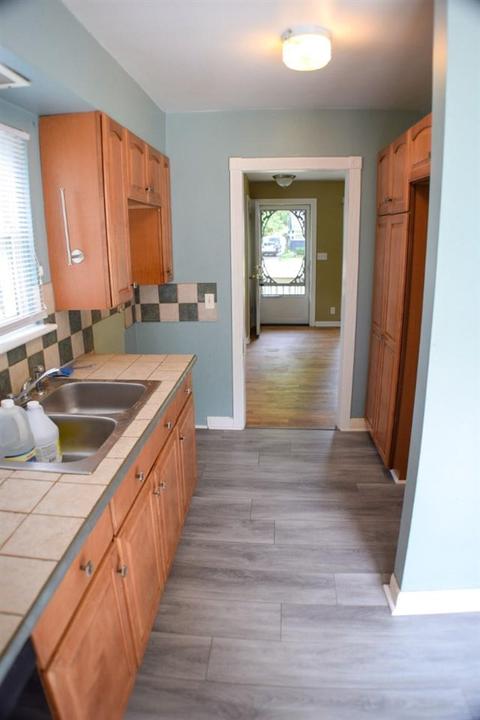 2409 Dawn, Jackson, MI 49203 photo 4