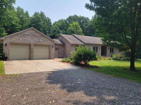 4287 Bethuy, Casco, MI 48064 photo 1