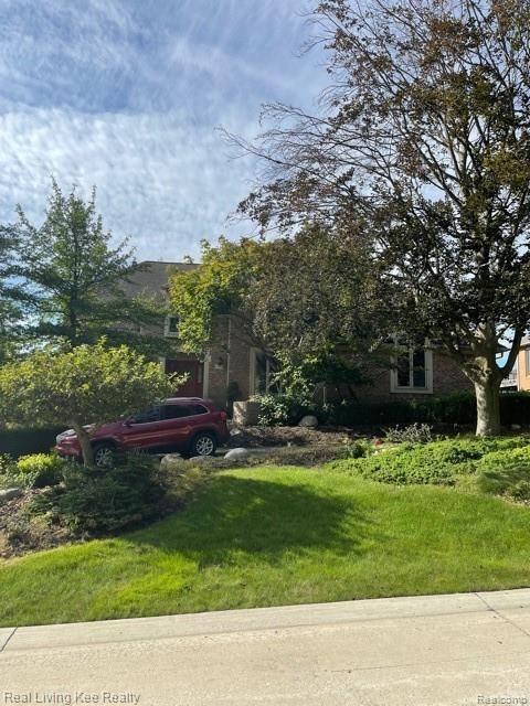 2882 Eagle, Rochester Hills, MI 48309 photo 1