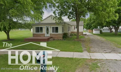 406 Ferry, Corunna, MI 48817