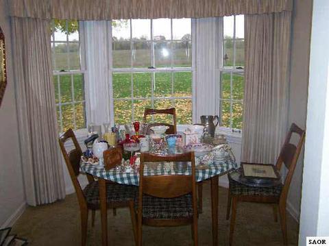 1010 E Oliver St, Owosso, MI 48867 photo 5