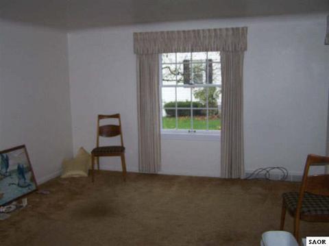 1010 E Oliver St, Owosso, MI 48867 photo 7