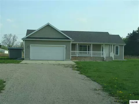 8180 Maple Rpds, Elsie, MI 48831 photo 1