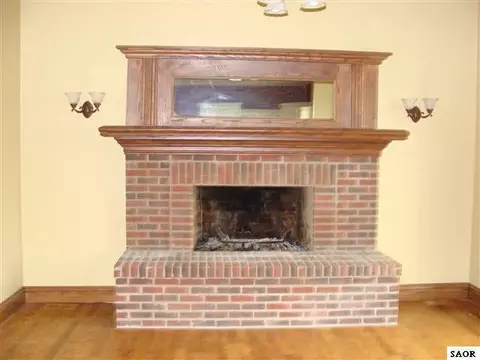 305 E Hibbard, Owosso, MI 48867 photo 3